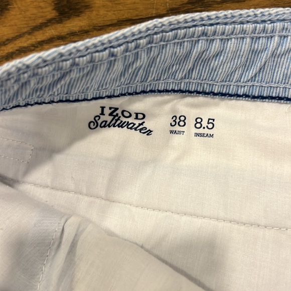 Men’s Izod Shorts - Picture 2 of 5